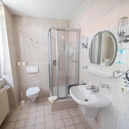 מלון - Restaurant - Metzgerei Sonne