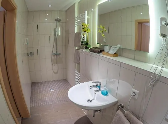 Szálloda - Restaurant - Metzgerei Sonne