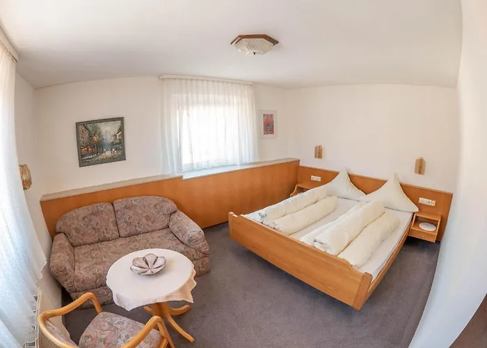 - Restaurant - Metzgerei Sonne * Loffenau