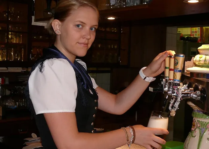 - Restaurant - Metzgerei Sonne Szálloda *